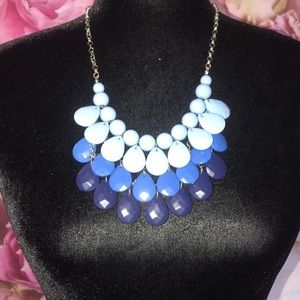 Statement necklace